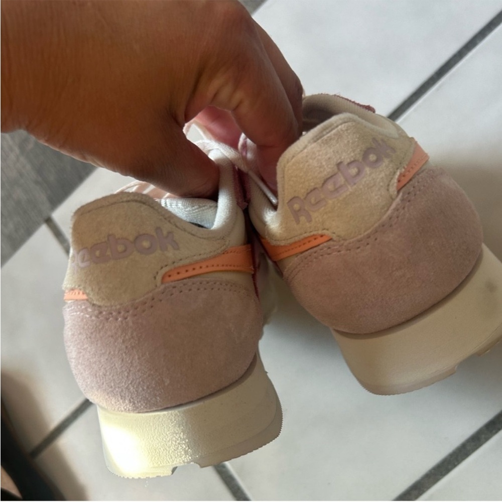Reebok NWOT Shoes - Picture 4 of 12